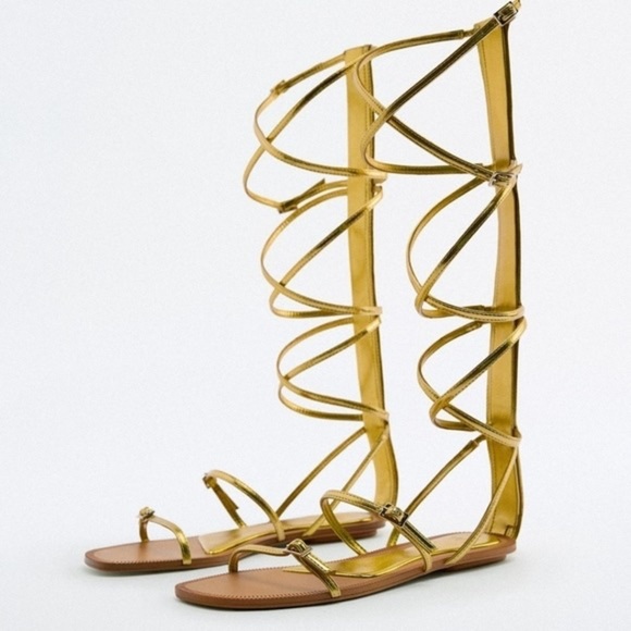 NWT. Zara Golden Strappy Flat Sandals with Buckle Details. Size 7,5. - Picture 5 of 6